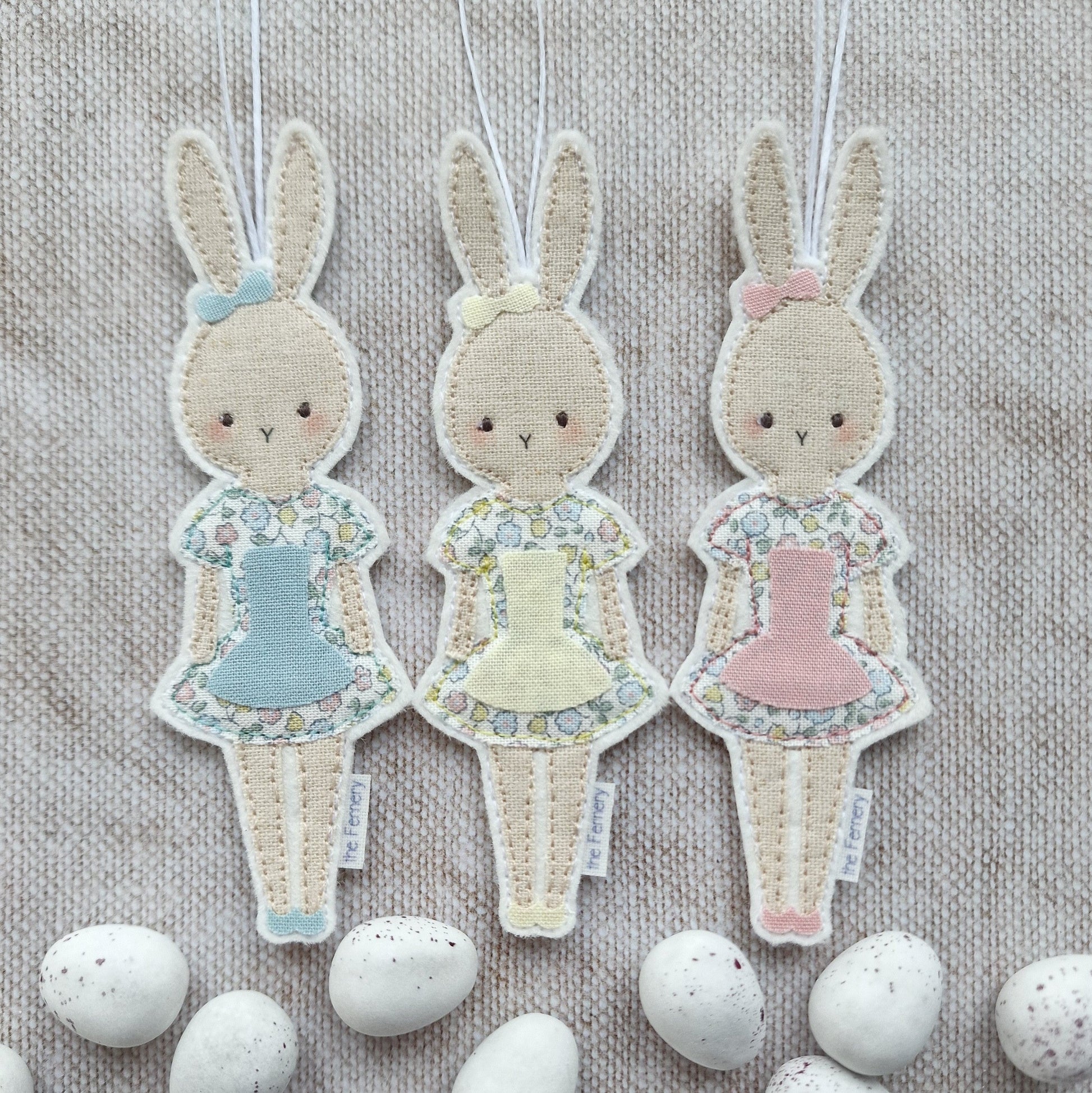 Decoration - Spring Bunnies