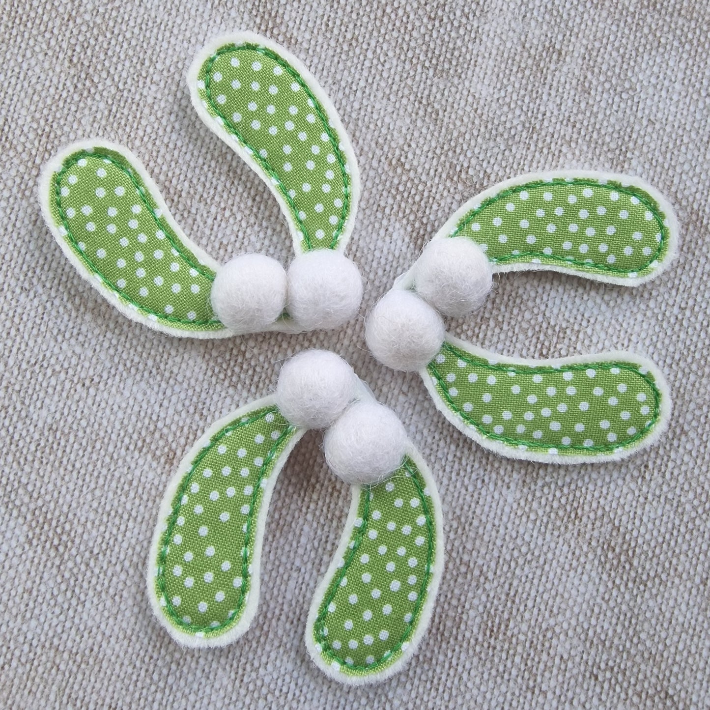 Mistletoe Kisses Decoration