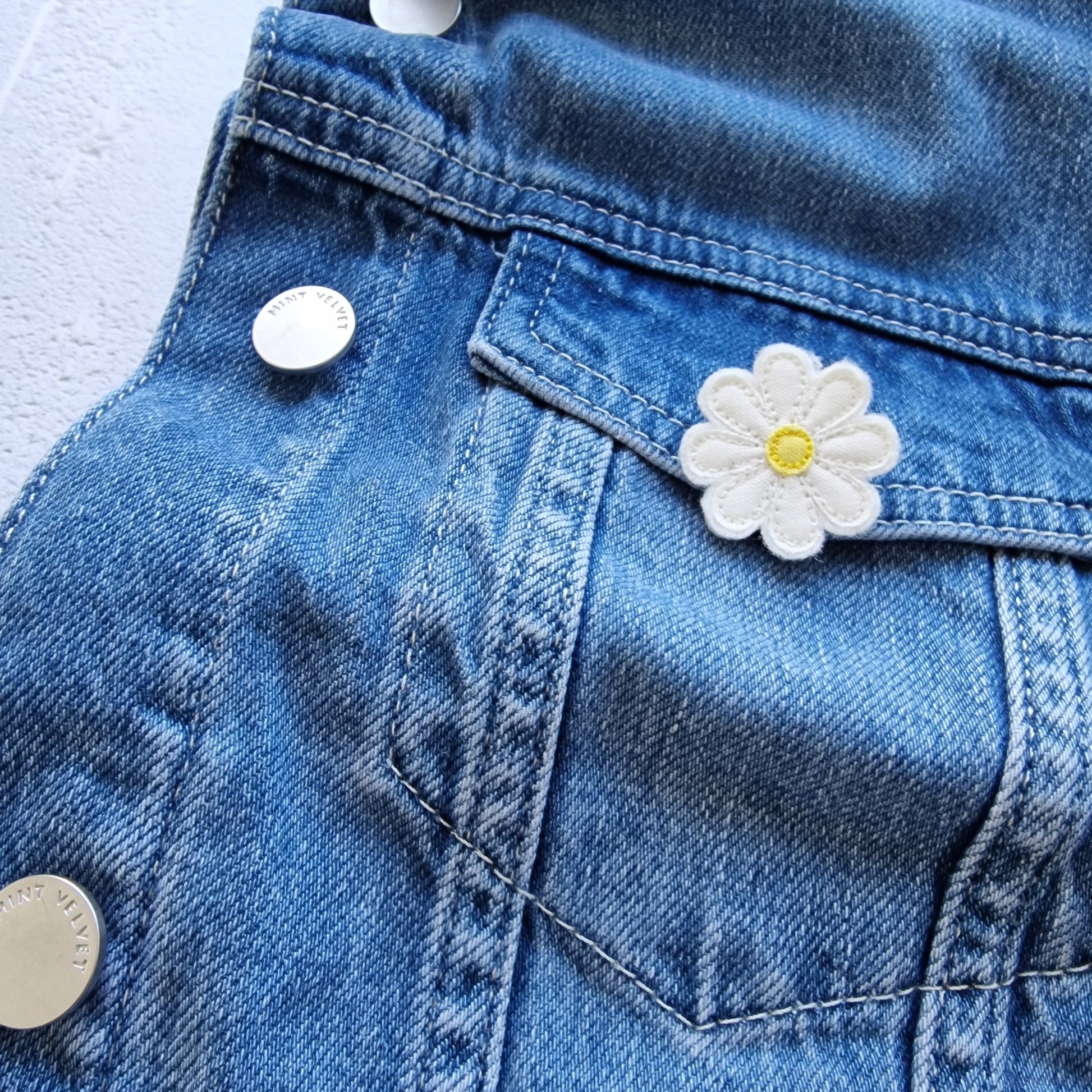 Daisy Brooch